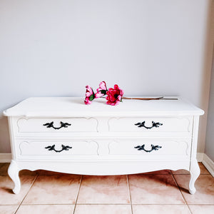 French Provincial Cedar Chest / Bench  in Casement