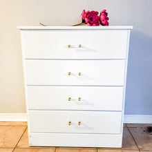 Four Drawer Dresser in Casement White with Gold and Clear Hardware