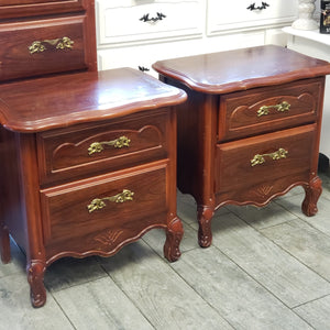 Set of 2 French Provincial Night Stands / Side Tables