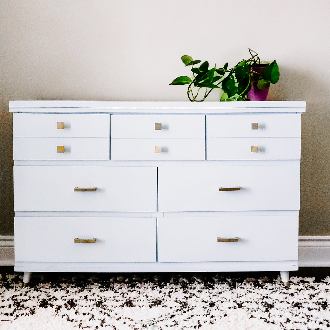 Mid Century Modern Style MCM Long Dresser – Dove and Arrow Mid Century Modern Style MCM Long Dresser – Dove and Arrow