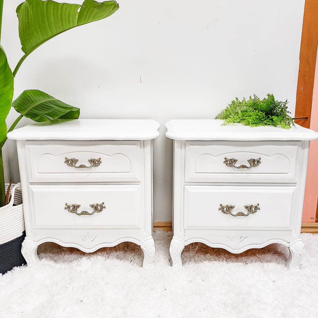 Set of 2 French Provincial Night Stands / Side Tables