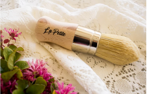 La Petite Brush - Dixie Belle Paint