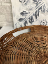 Round Wicker Tray 15inch round with handles